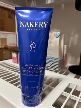 Nakery Beauty SkinRecovery Energize + Repair Body Cream - Blue